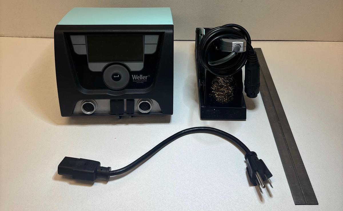 Used Weller 0053420298 - 120/24V ~ 50/60hZ 200W - W/ Hot Tweezers - GHC-26