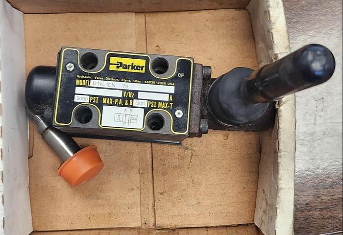 Used Parker D1VL1DN-70 Control Valve, 5000 PSI - New -GHA-137