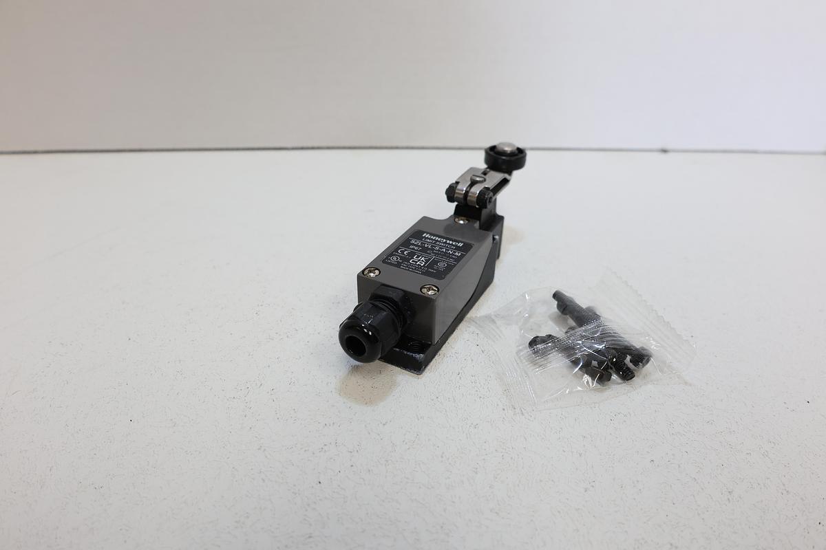 Honeywell SZL-VL-S-A-N-M Limit / Travel Switch New in Original Box GHA-185