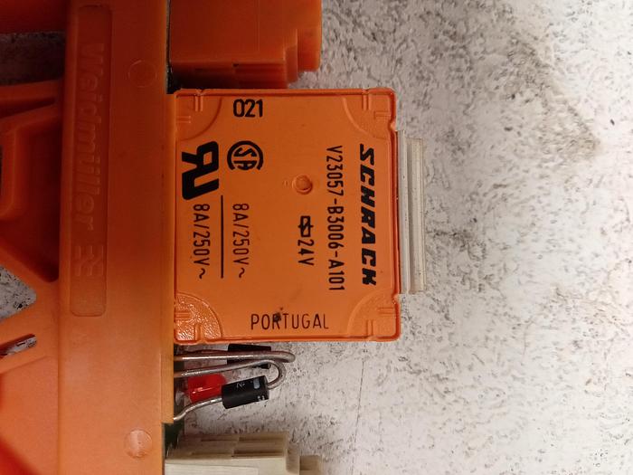 Used Shrack V23057-B3006-A101 8A 250V GH202