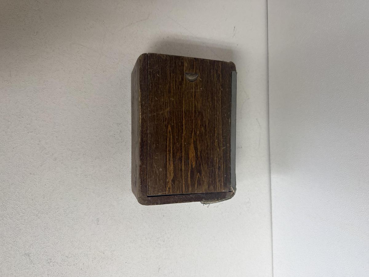 Used Ferrite Indicator Severn Engineering with 8 Inserts GHC-25