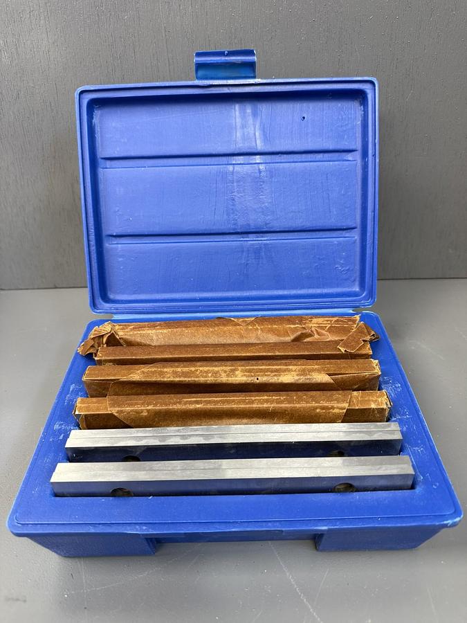 Used Kurt 8" Parallel Set HT808PS6 1"-2-1/8" GHB-50