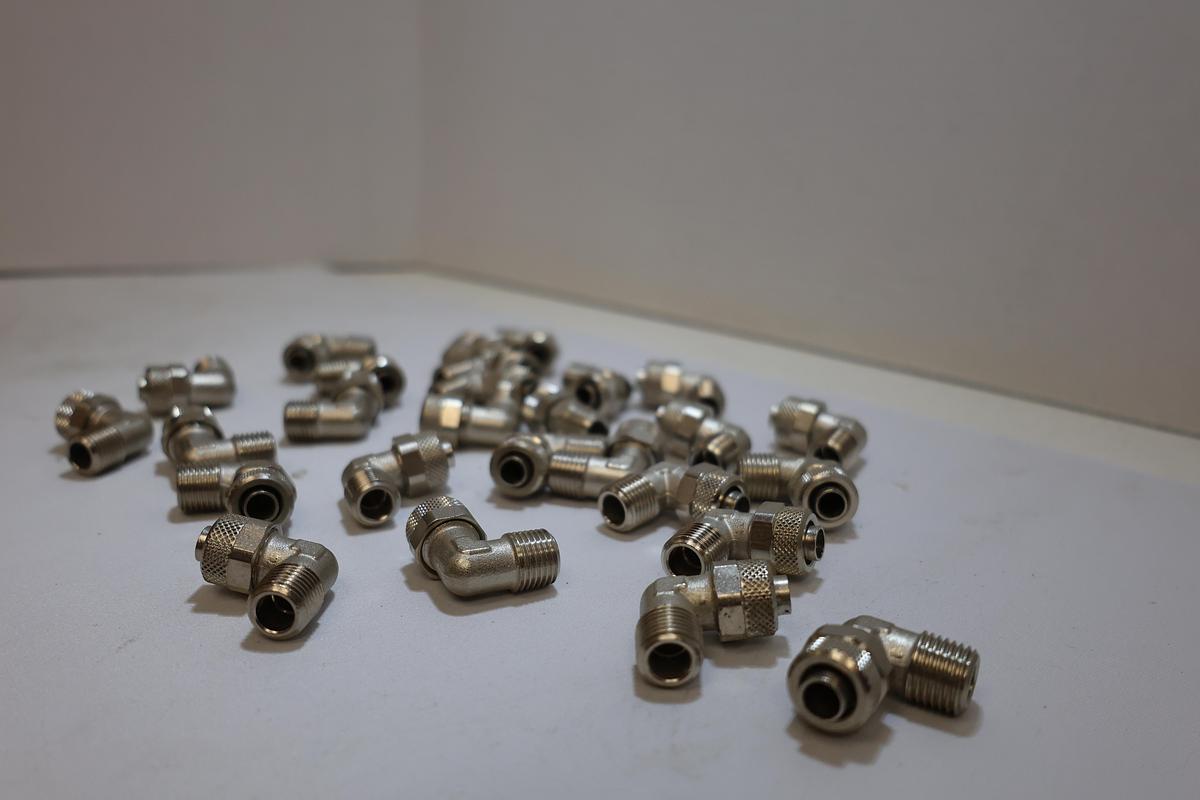 Lot of 27 Pneumatic Elbow Push-to-Connect Fittings M14 x 9/32" OD New