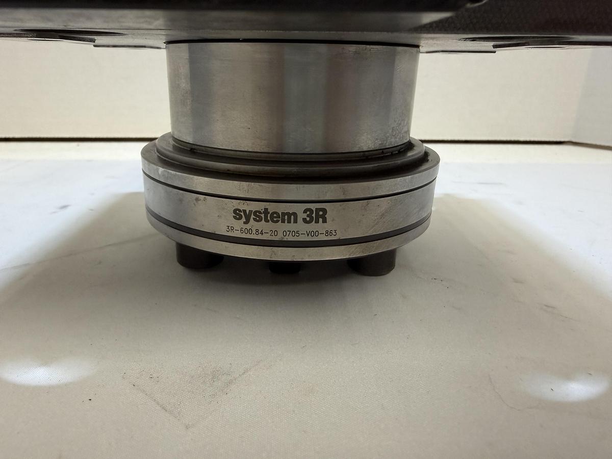 Used SYSTEM 3R 3R-600.84-20 Pneumatic Macro Chuck