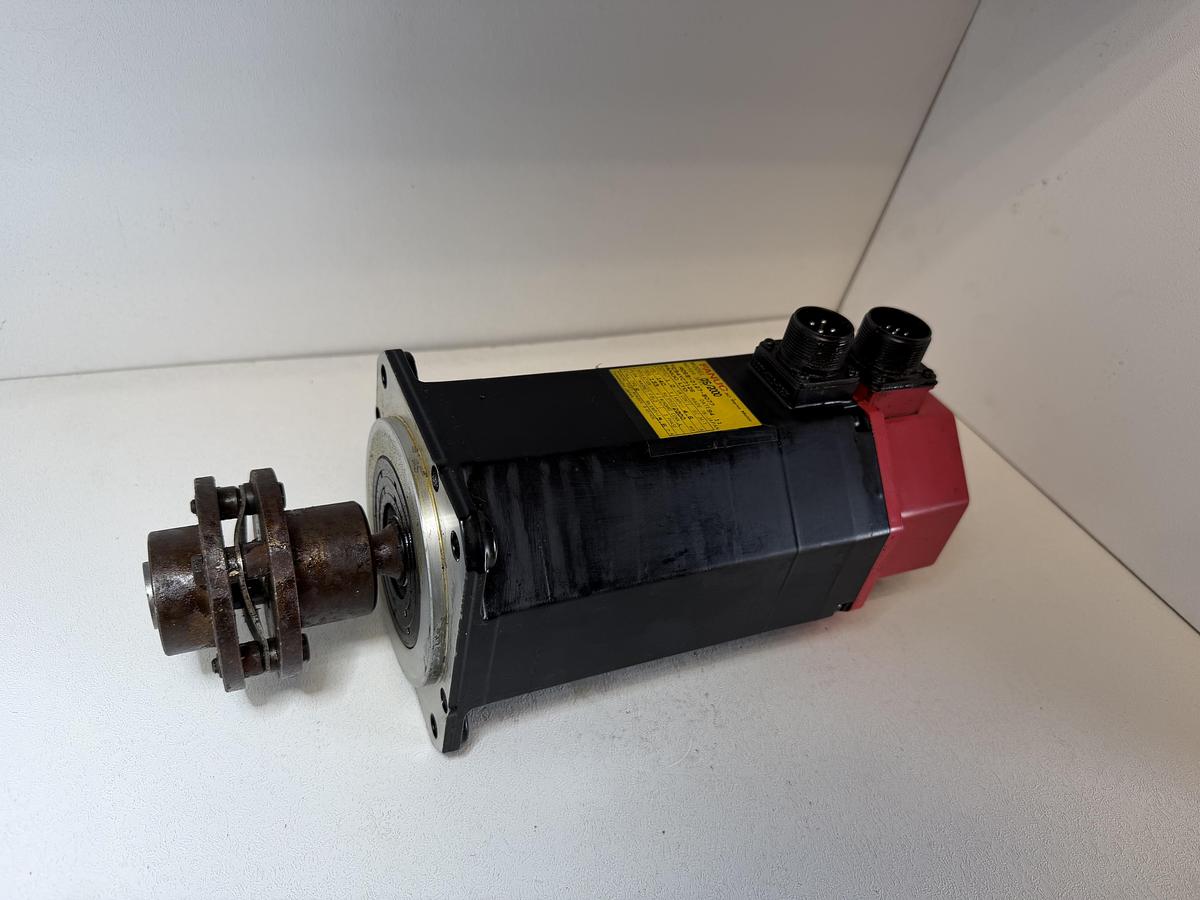 Used FANUC A06B-0127-B077#7000 AC Servo Motor A6/2000 w/ Alpha i64 Encoder (TPR Shaft)