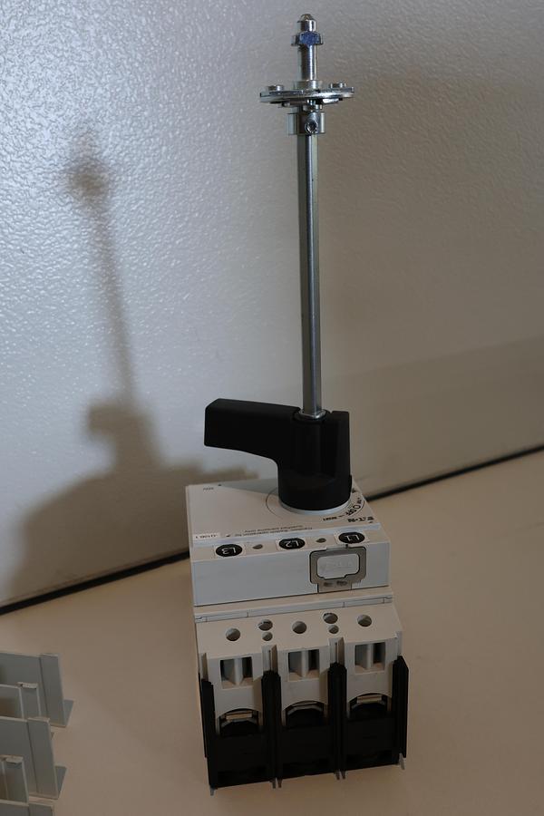 Used Eaton Moeller NZM3 Series Molded Case Circuit Breaker – Industrial Grade Protection