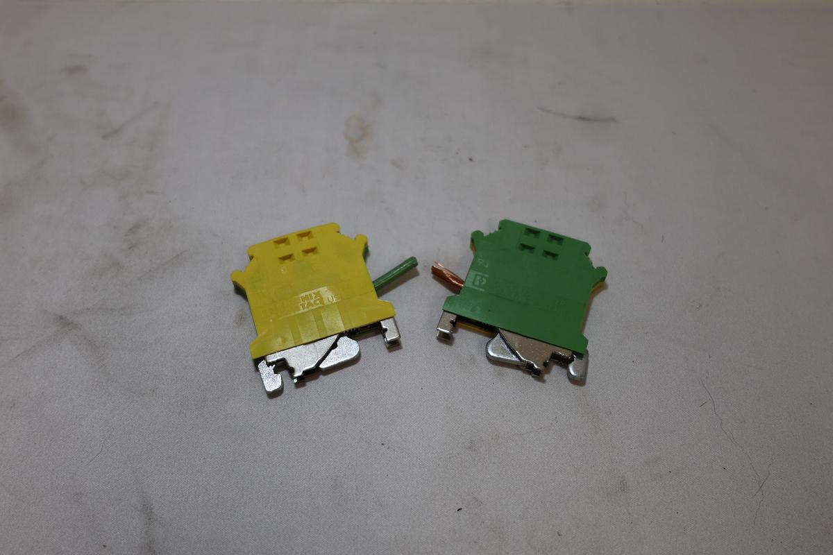 Lot of 2 Mini DIN Rail Ground Terminal Blocks Green/Yellow Used