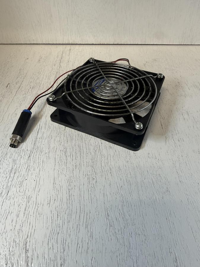 Used ebm-papst 4314 DC Fan, 24V, 120x120x32mm, 100.1CFM, 5W, 45dBA, 2800RPM, Wire Leads GHA-179