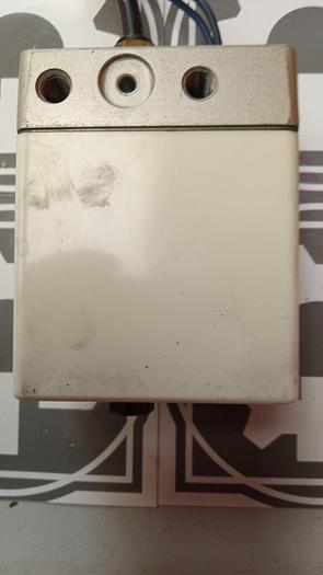 Used CKD Pressure Switch APE Series 125/250VAC 15 AMP 9.9 Max Press - GHB-51