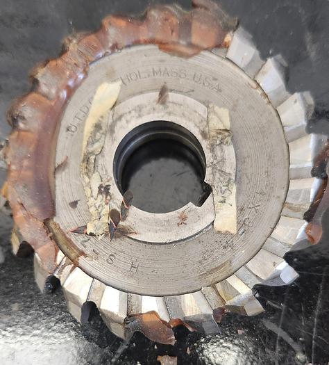 Used LOT OF 6 ASSORTED HSS MILLING CUTTERS 4" DIA X 5/16" 5/8" 7/8" 3/4" CUT WIDTHS - GHB-49