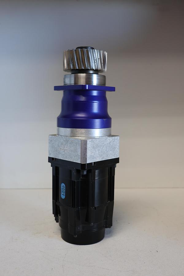 Used Yaskawa SGMGV-05D3W-YG13 Wittenstein SP075S-MF1-10-0E1-2S W/ Spur gear 