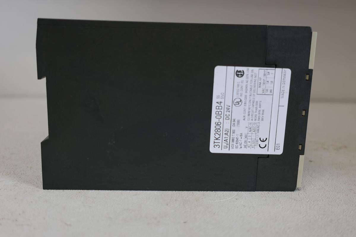 Used Siemens 3TK2806-OBB4 Safety Relay – Reliable Industrial Control Component GHC-26