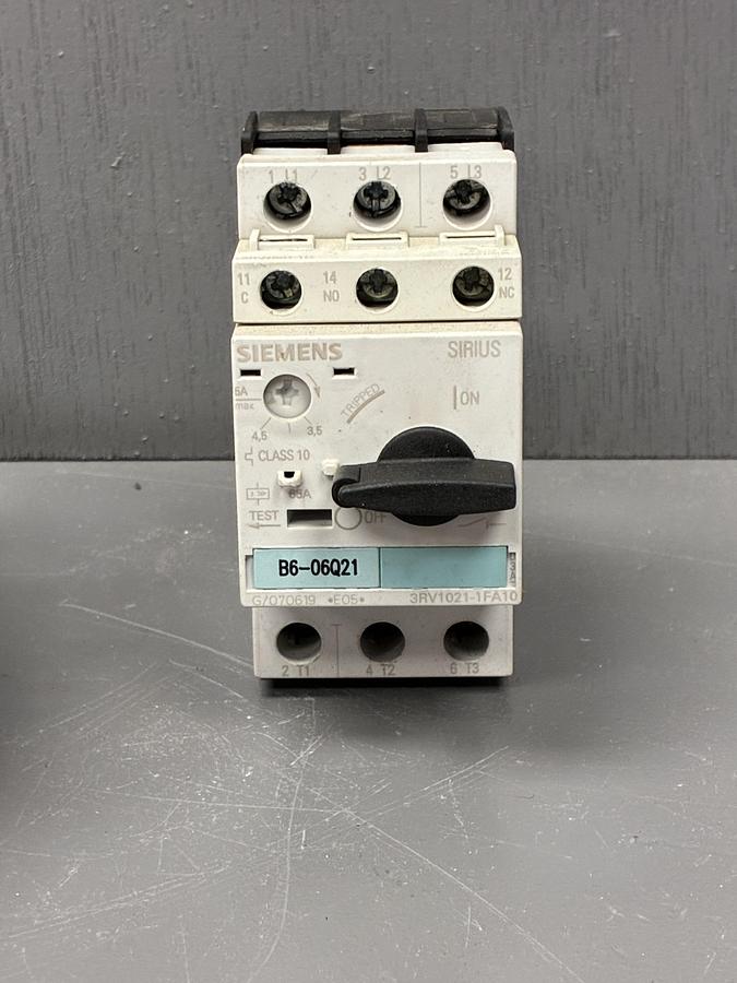 Used Siemens 3RV1021-1FA10 Motor Protection Circuit Breaker GHA-160