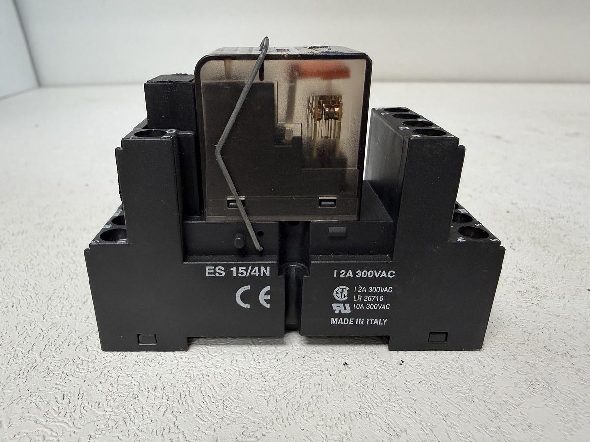 Used (Lot of 2) SCHRACK PT520024 6A/250V Relay Module & ES15/4N 14 Pin 4 Pole Relay Base GHA-182