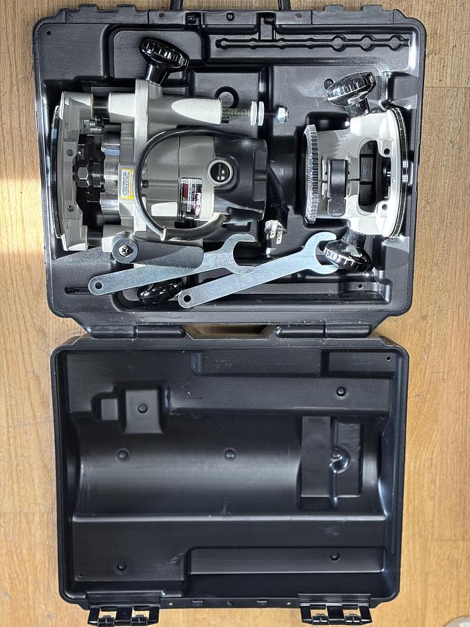 PORTER CABLE TOOLS 690LR HEAVY DUTY ROUTER (6902 MOTOR) w/ 1001-T2 BASE GHA-43