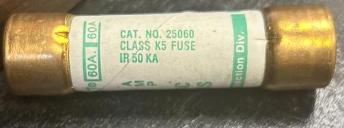 Used Lot of 2 Shawmut 60 Amp 250V Fuses Cat No. 25060 Class 5K - GHB-63-D18