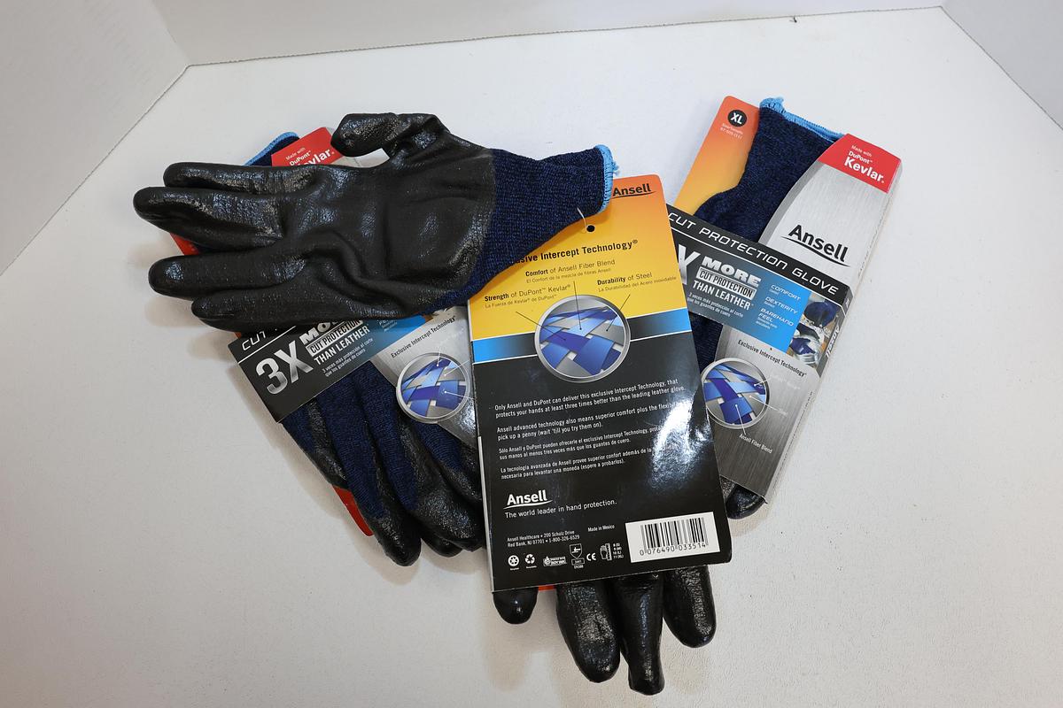 Lot of 34 The Ansell ActivArmr 97-505 size 11 NEW Cut protection gloves GHA-183