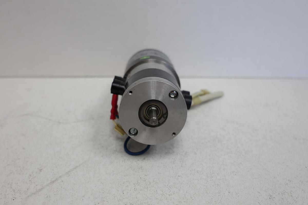 Used PMT Europe M586 DC Servo Motor M586 0606 13TFU Industrial Motor