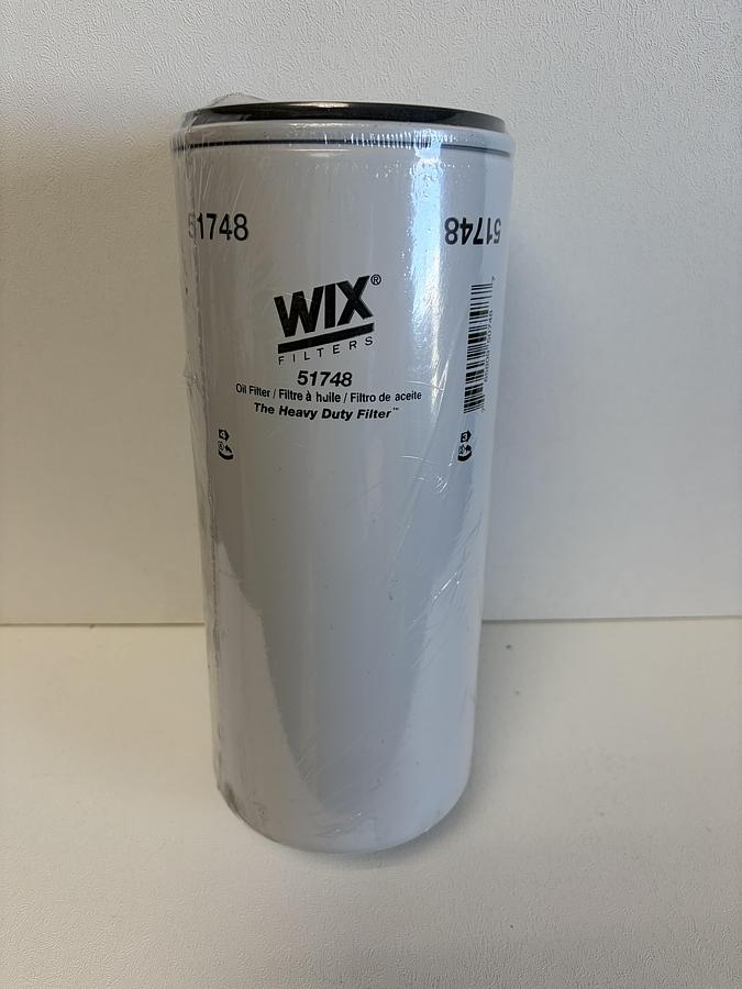 Used Wix oil filter 51748