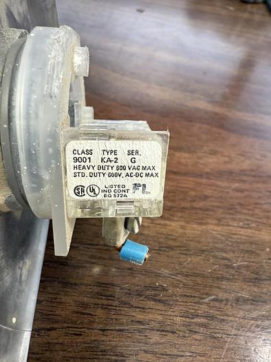 Used SQUARE D 9001 KA-2 SERIES G RED PUSHBUTTON GHA-GS11