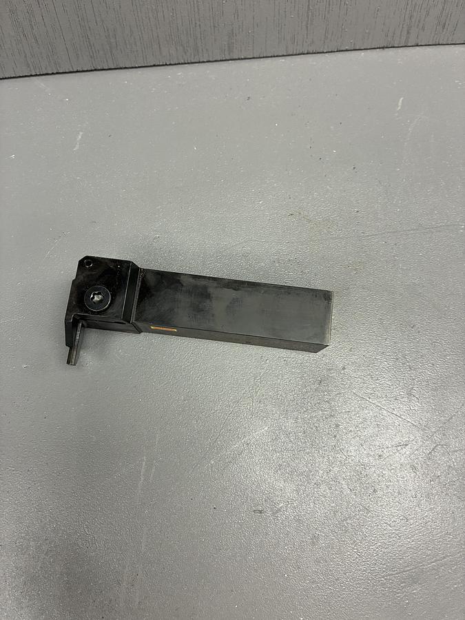 Used Sandvik Coromant RG123H079‑16B‑132BM Face Grooving Tool Holder – 4.5" OAL – 1" Shank GHC-9