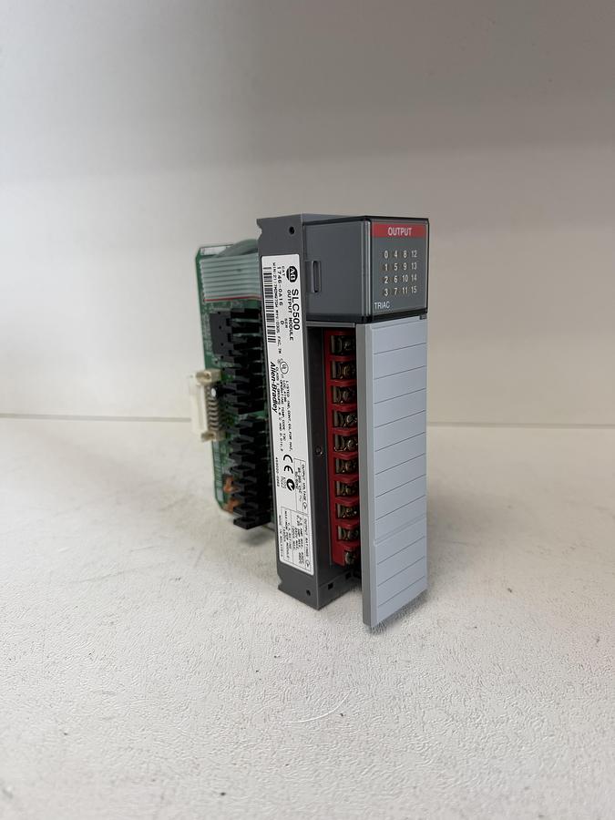 Used Allen Bradley 1746-OA16 SLC 500 Output Module Series D PLC Output Card GHB-80