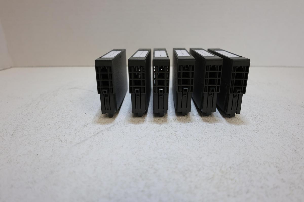 Used Siemens 6ES7 131-4BD01-0AA0 ET200S 4DI 24V DC Input Module Lot of 5