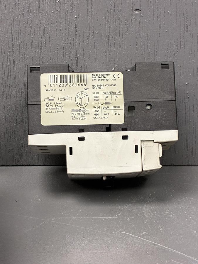 Used Siemens 3RV1011-1FA10 Motor Protection Circuit Breaker GHA-160