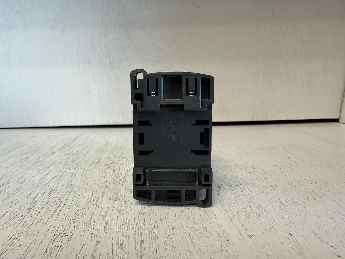 Used Schneider Electric A015850 Magnetic Auxilary Contactor LC1D096 600V Telemecanique GHA-180