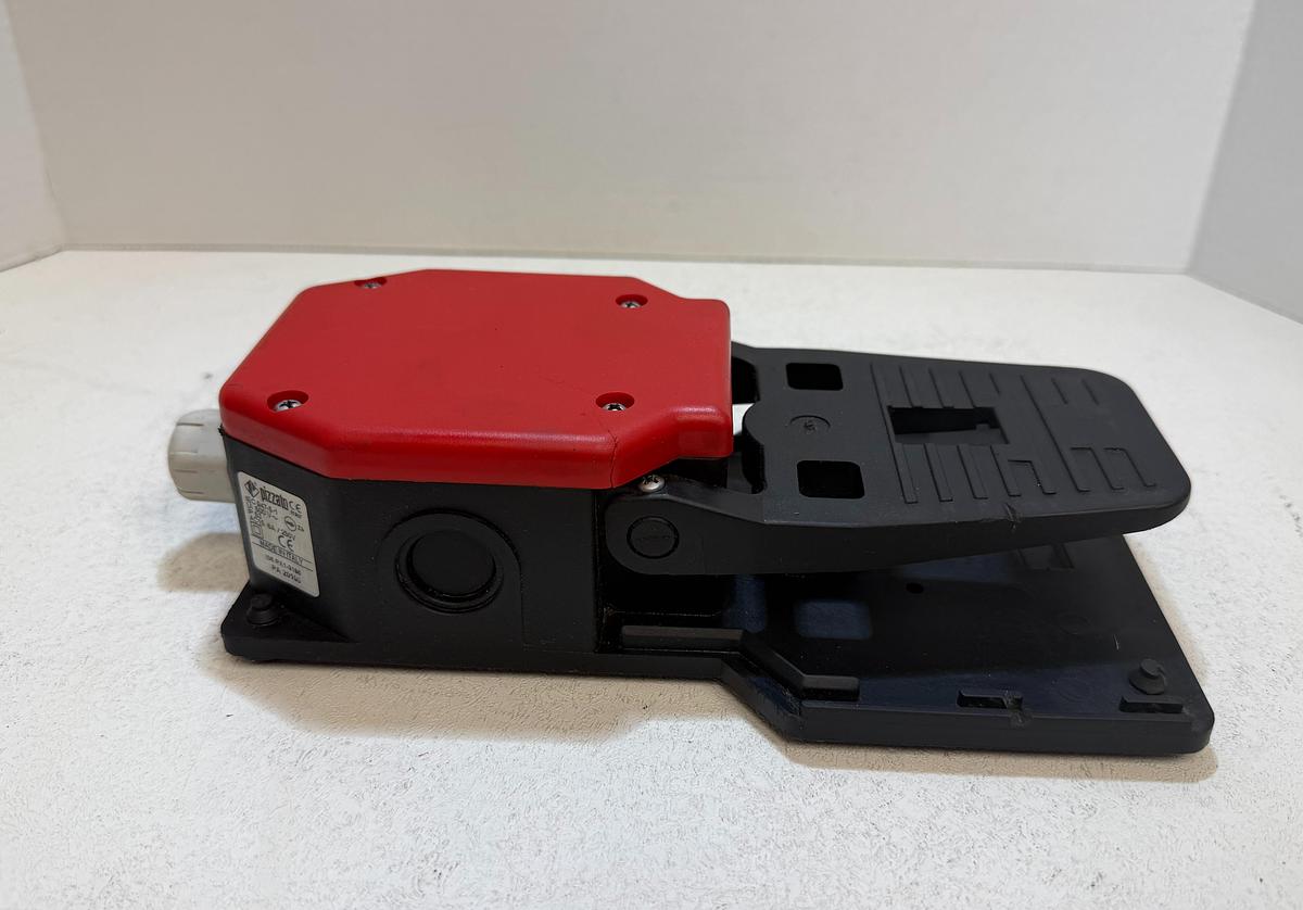 Used Pizzato PX1-3186 Industrial Foot Pedal Switch AC15 6A/250V IP53