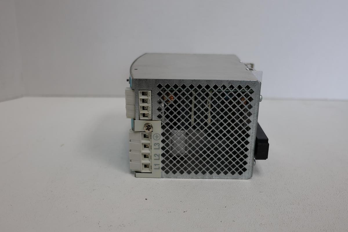 Used PULS Power Supply SL10.300 DIN Rail Switching Mode 400-500V, 0.8A/ Phase GHA-187