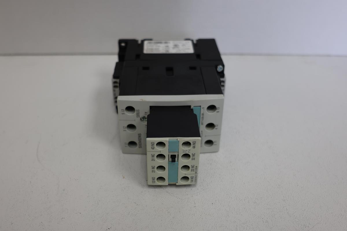 Used Siemens 3RT1035-3BB40 Power Contactor S2 w/ 3RH1921-1HA22 Auxiliary block+3RT1936-1TR00