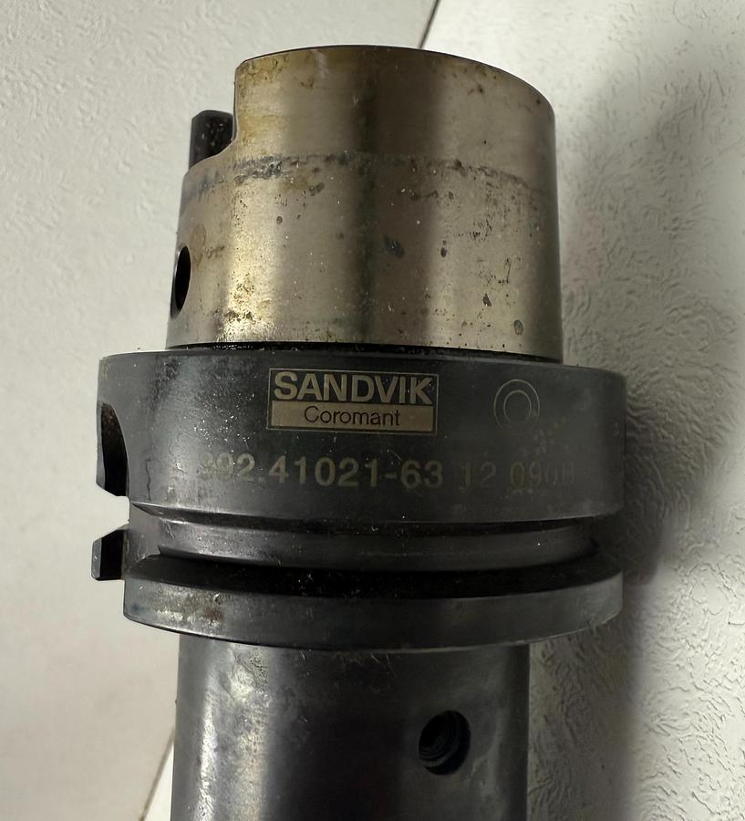 Used Sandvik Coromant 392.41021-63 12 090B HSK to Whistle Notch adaptor GHC-27