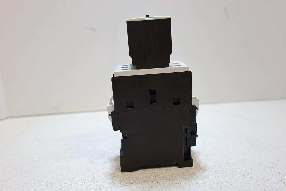 Used Siemens 3RT1025-3K Contactor 3RH1921-2HA22 Aux 3RT1926-1BB00