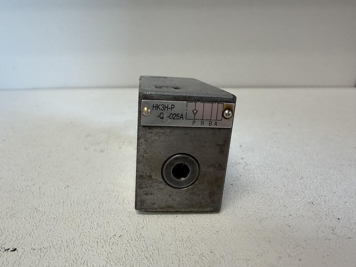 Used Hytegra Valve 4L01 HK3H-P-Q-025A Hydraulic Valve Manifold GHA-181