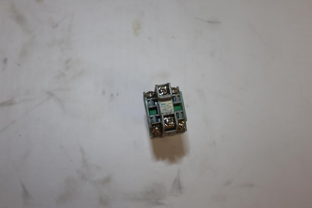 Used IDEC R491 Green Pilot Indicator Light Panel Mount Industrial UsedIDEC