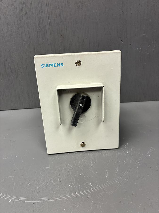 Used S3VU9133-2UA00 Siemens Housing Enclosure Box for 3VU1300 Motor Starter GHC-4