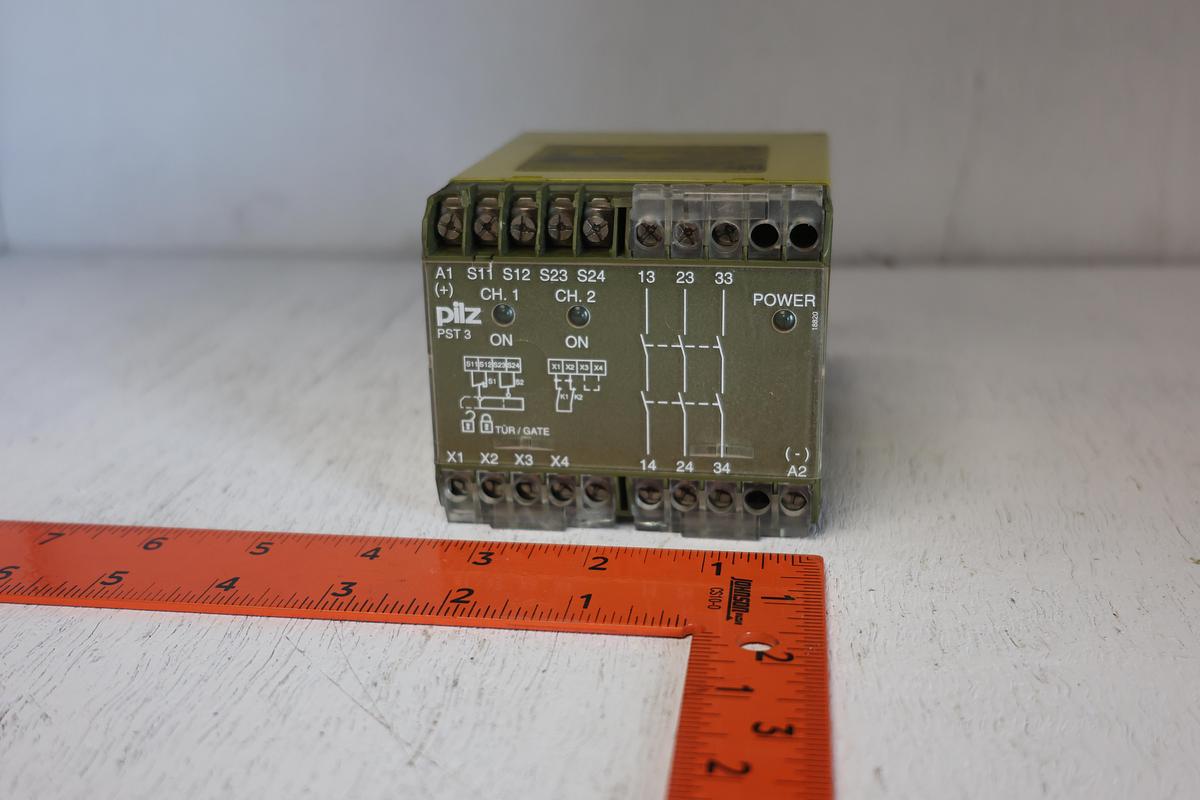 Used PILZ PST3  Safety Relay 420280 24VDC3S GHA179