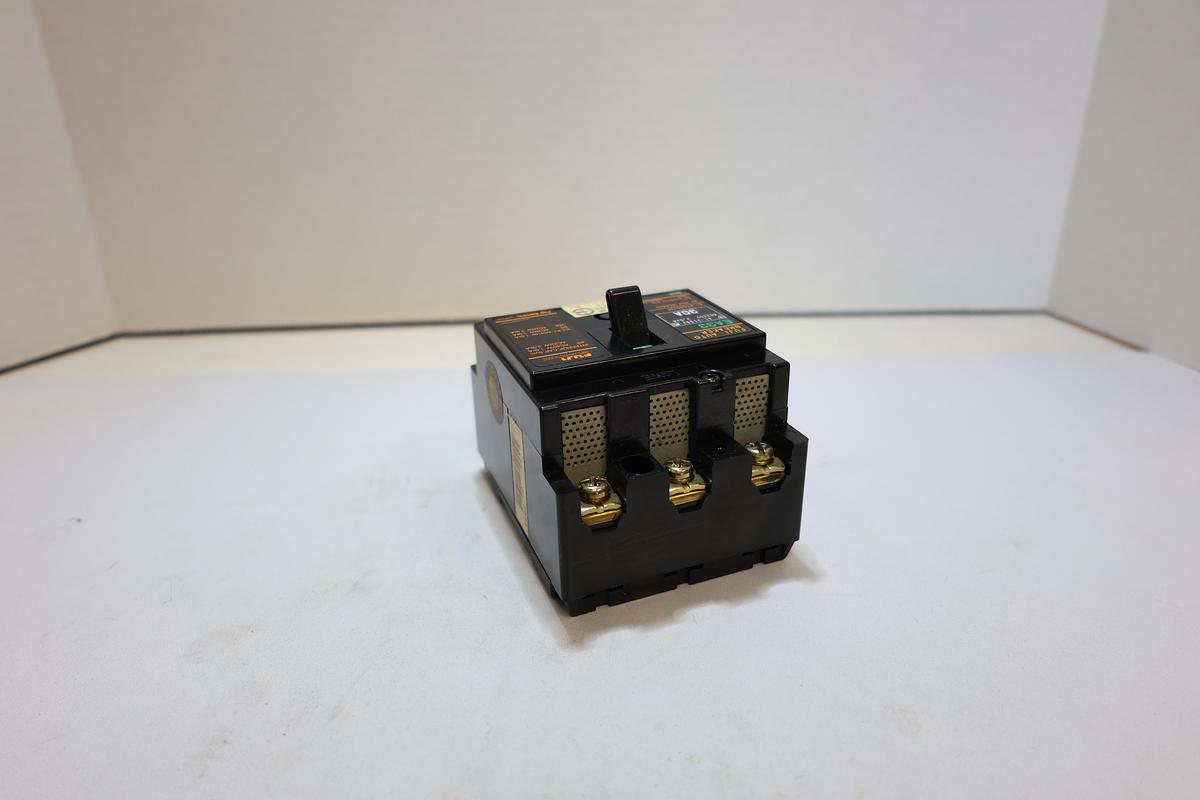 Used Fuji Auto Breaker EA33 30A 3 POLE GHA-157-C3
