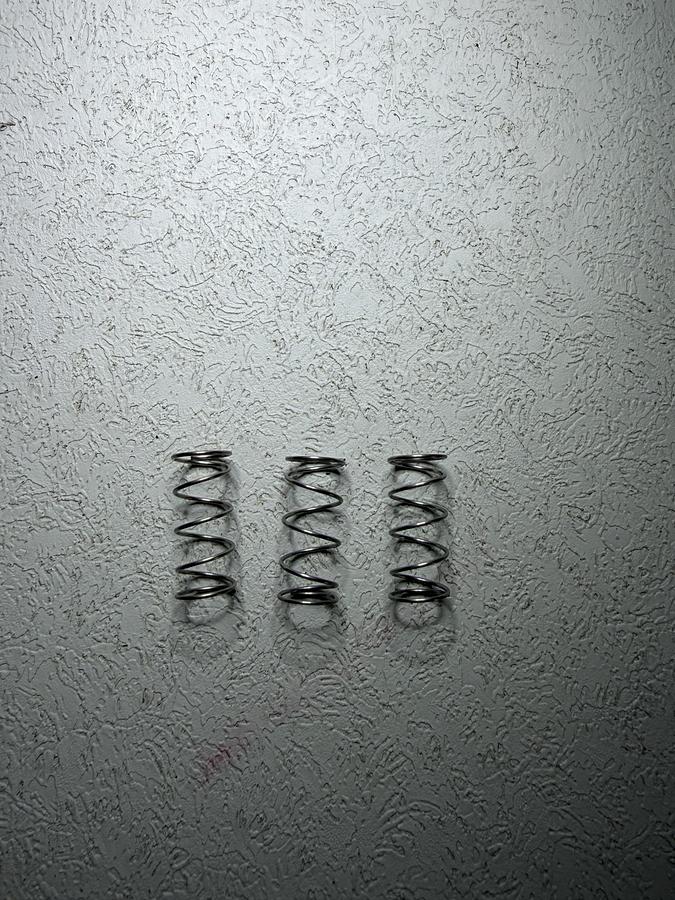 Used Gardner Spring Compression Spring 0.30x0.022x0.688 (pack of 3)