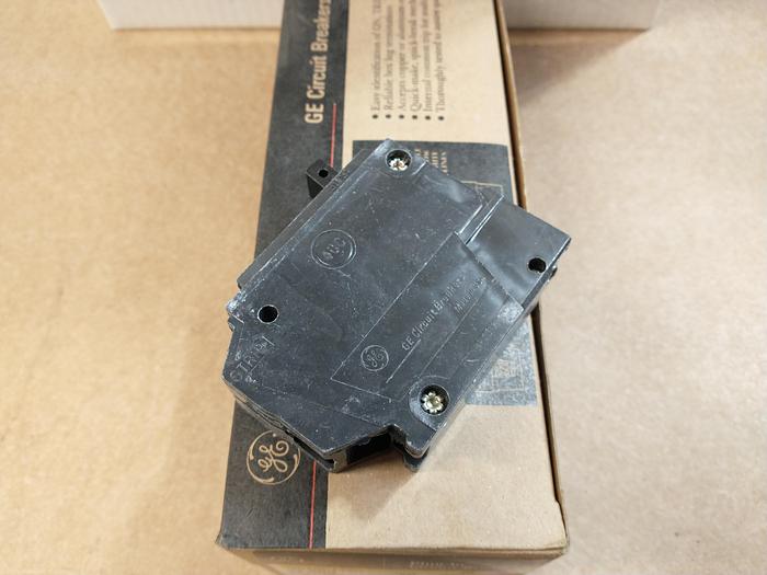 Used GE General Electric THHQL1120 1 POLE, QTY 10, 20A Plug-In Circuit Breakers (GH101)