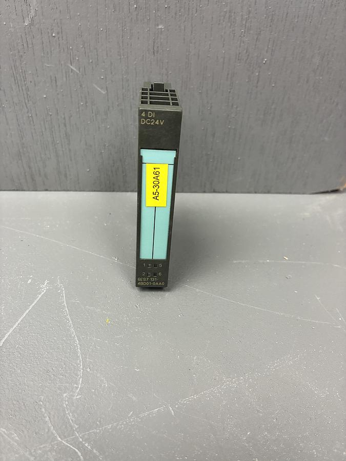 Used  Siemens 6ES7 131-4BD01-0AA0 – SIMATIC ET 200S Digital Input Module 24V DC GHA-160