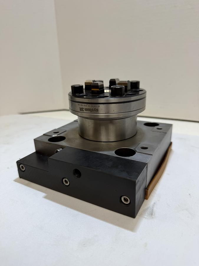 Used SYSTEM 3R 3R-600.84-20 Pneumatic Macro Chuck