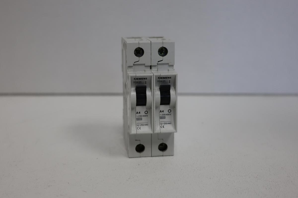 Used Siemens 5SX21 A4 Miniature Circuit Breakers – 4A – Single Pole – 230/400V AC – LOT OF 2