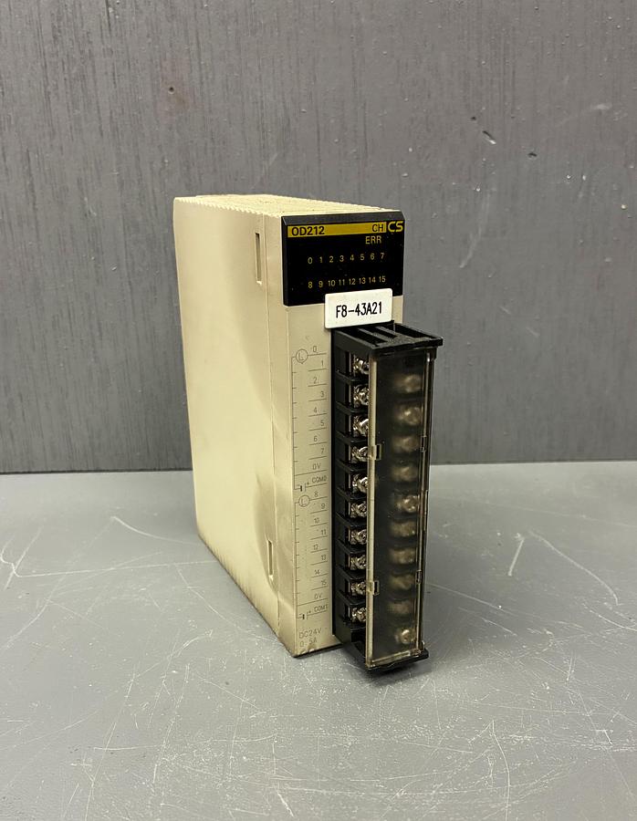 Used OMRON CS1W-OD212 Digital Output Module | 16-Point, 24V DC GHC-34
