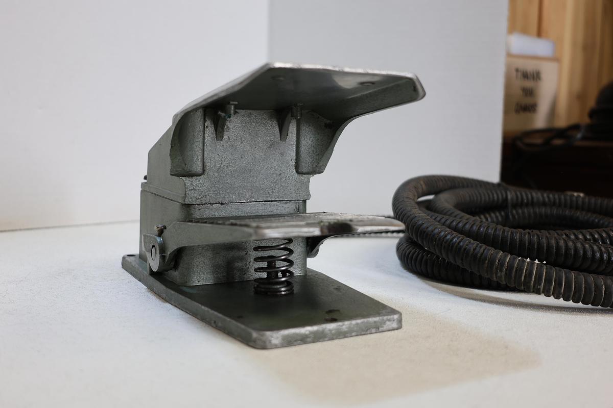 Used E-TEN Heavy Duty Industrial Foot Switch Pedal w/ Guard & Cable Used
