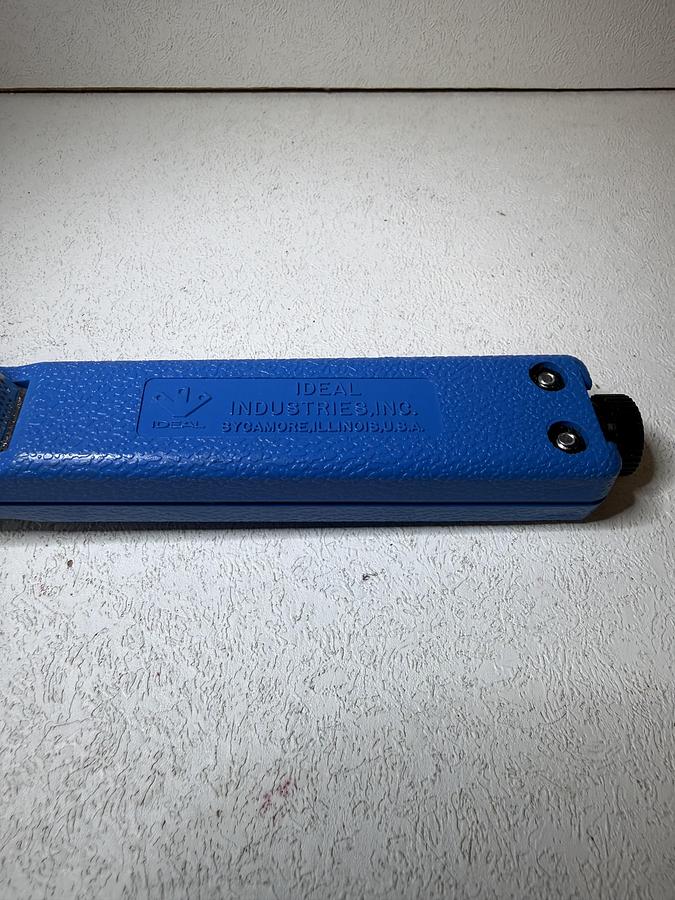 Used Ideal Industries 45-129 1-1/2 IN OD Swivel-Blade Cable Stripper GHGC-8