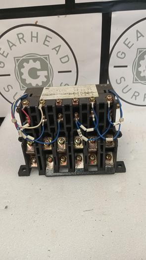 Used YASKAWA MAGNETIC CONTACTOR HV-75AP2 600V 75A N1978 GHA-157-C3