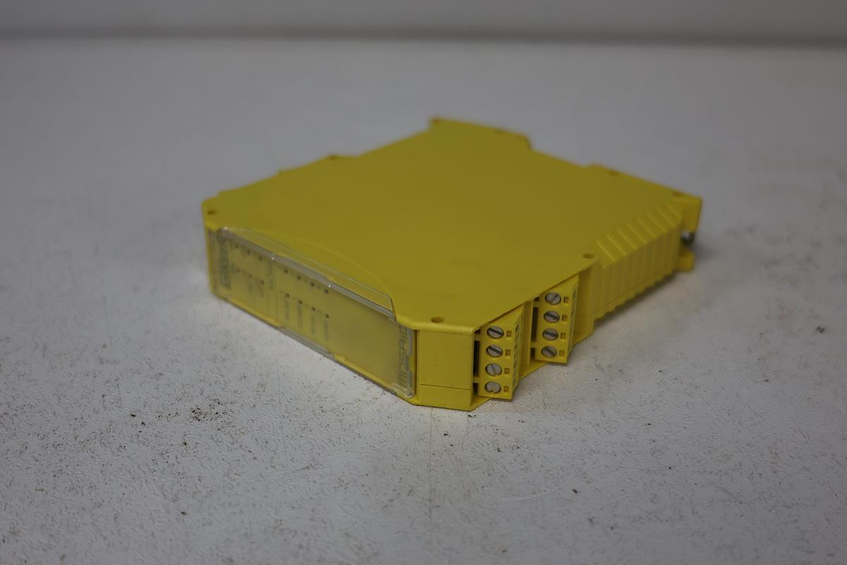 Used REER Mosaic MOR4-Relay Output Expansion Unit P/N 8040032