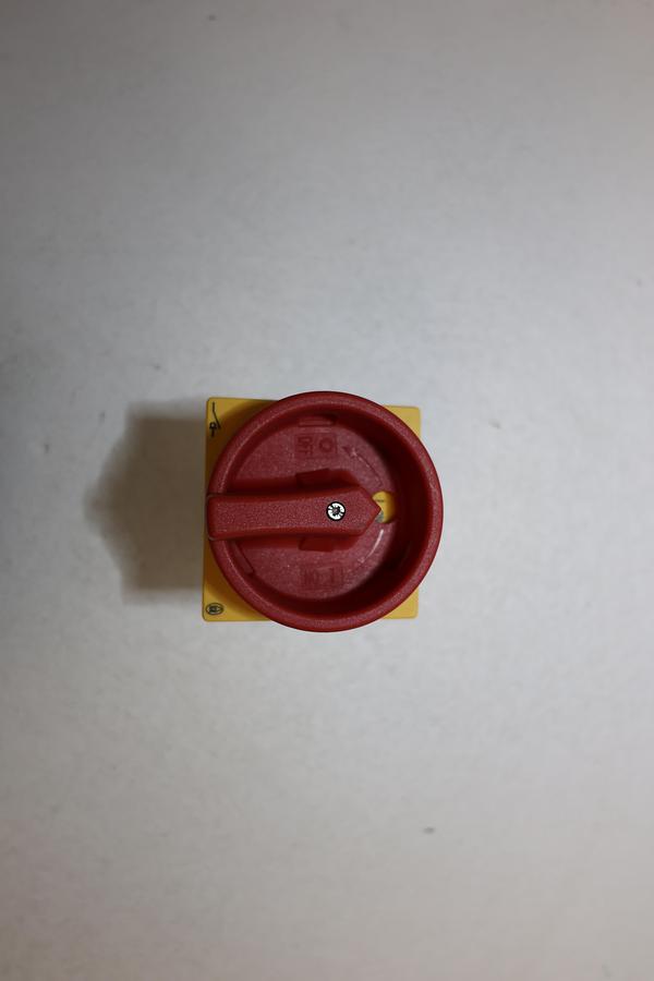 Used Klockner Moeller T0-1-102 Rotary ON/OFF Power Switch Industrial Cam Switch